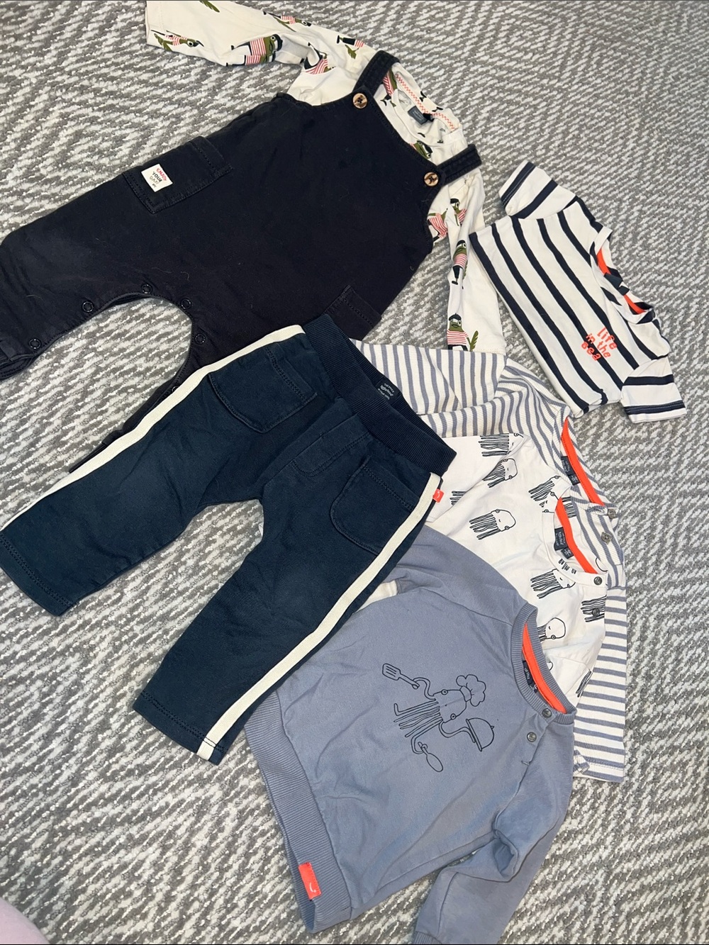 7pc Babyface Organic Baby set-long & short sleeve shirts, pants and suspenders.